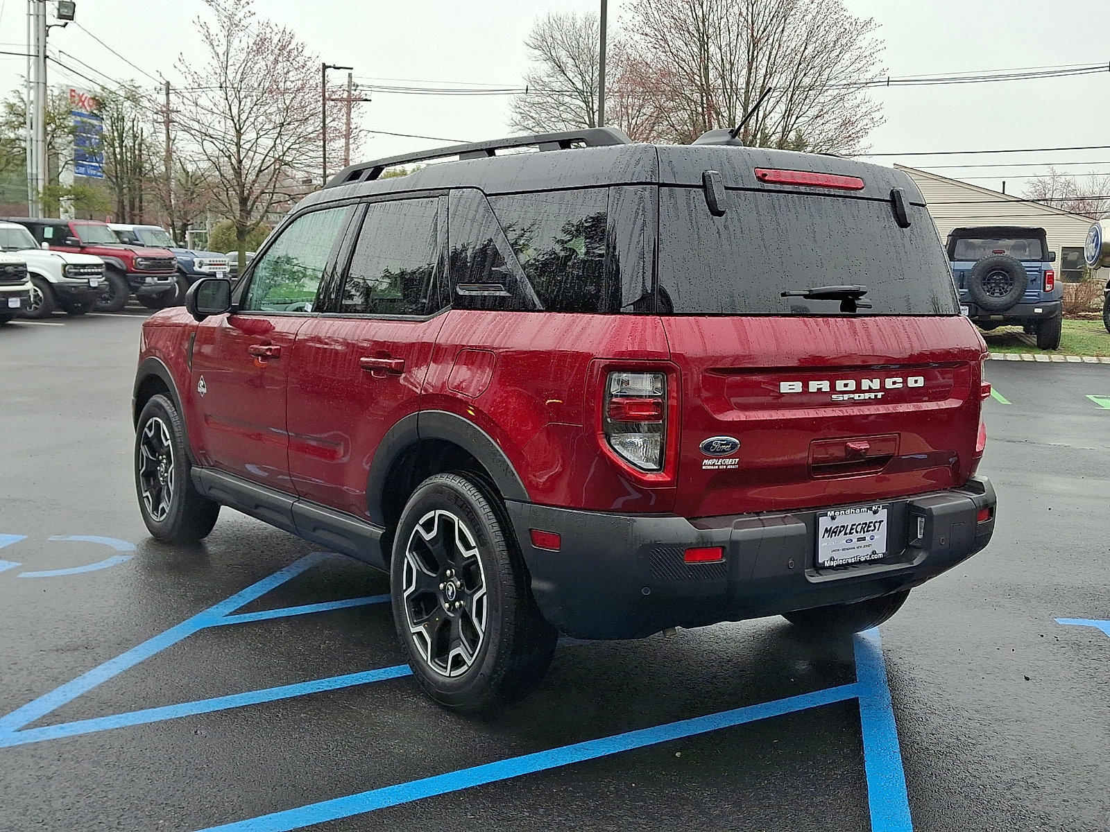 Certified 2025 Ford Bronco Sport Outer Banks w/ Outer Banks Tech Package+ AWD/4WD image 2