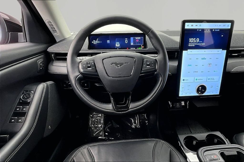 Certified 2025 Ford Mustang Mach-E Premium AWD/4WD image 5