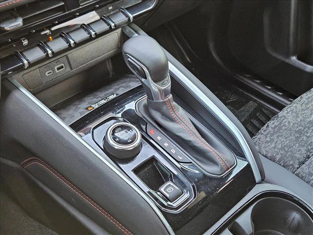 Used 2023 Chevrolet Colorado Z71 w/ Z71 Convenience Package 2 image 12