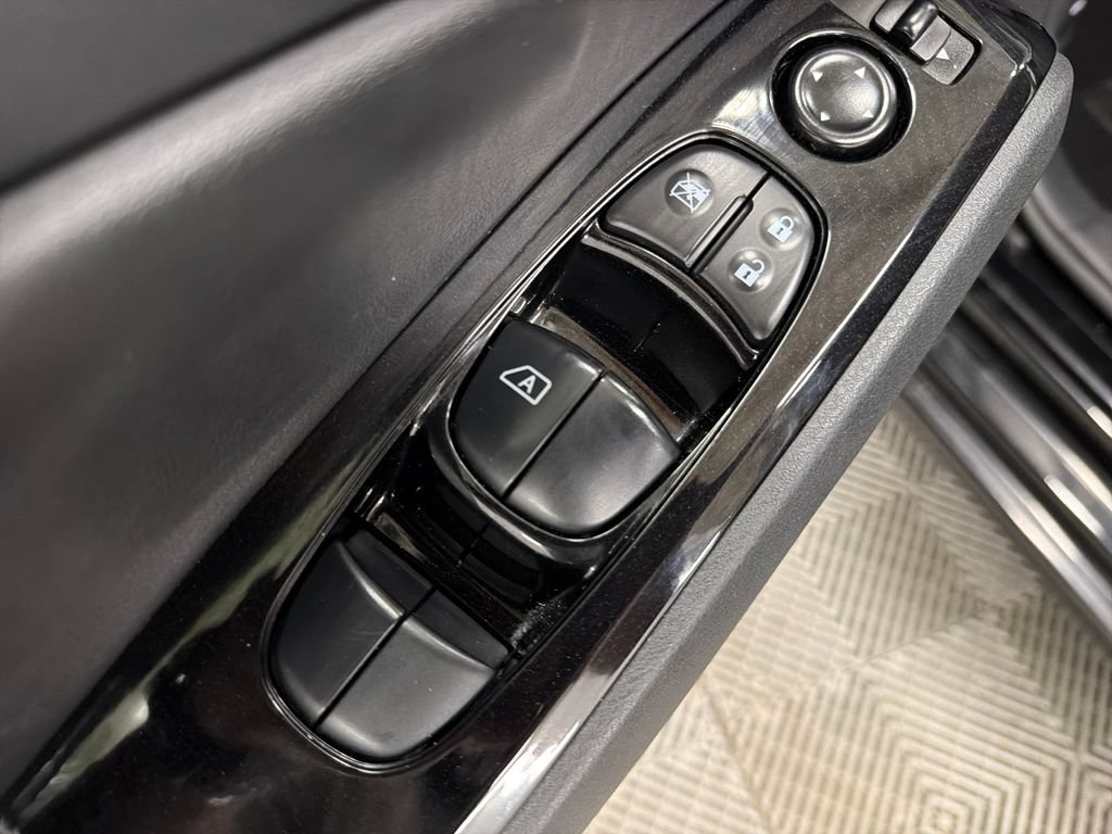 Used 2023 Nissan Altima 2.5 SV FWD image 17
