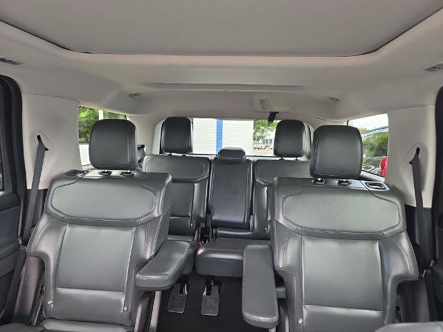 Certified 2025 Ford Expedition Active AWD/4WD image 40