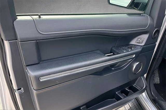 Certified 2024 Ford Expedition XLT image 15