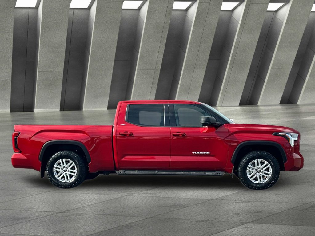 Used 2022 Toyota Tundra SR5 w/ SR5 Premium Package AWD/4WD image 2