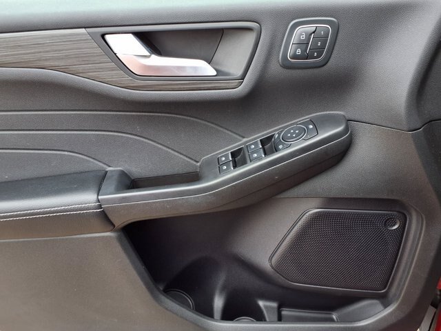 Certified 2023 Ford Escape Platinum AWD/4WD image 18