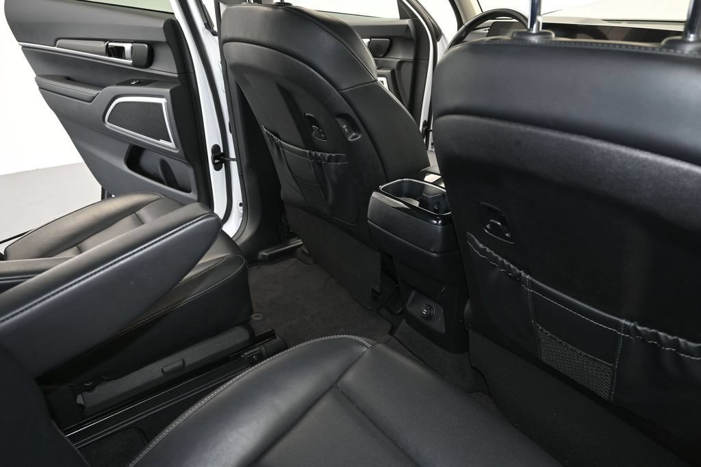 Used 2025 Kia Telluride S FWD image 12