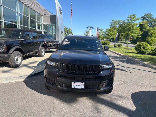 Used 2023 Jeep Grand Cherokee L Laredo AWD/4WD image 3
