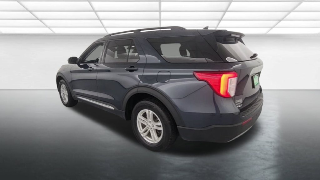 Certified 2024 Ford Explorer XLT w/ Equipment Group 202A AWD/4WD image 7