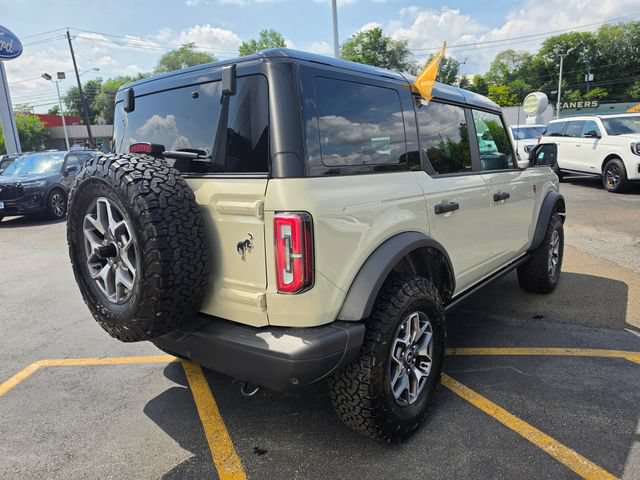 Certified 2025 Ford Bronco Badlands AWD/4WD image 8