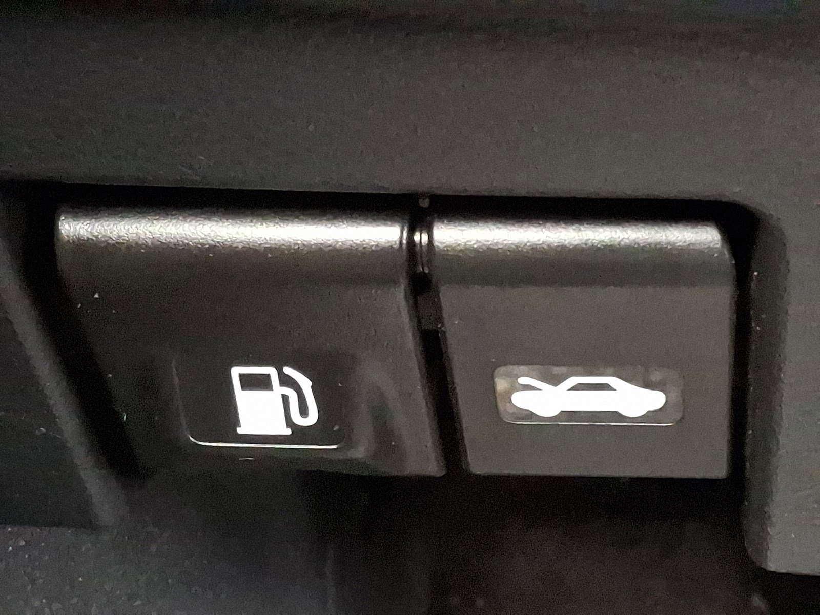 Used 2019 Nissan Kicks SV FWD image 25