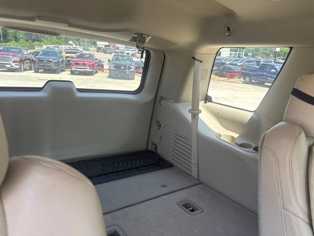 Used 2019 Cadillac Escalade Luxury AWD/4WD image 40