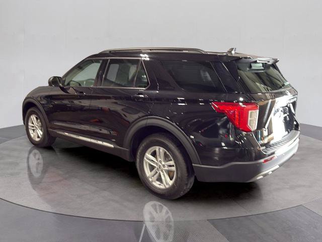 Certified 2023 Ford Explorer XLT w/ Equipment Group 202A AWD/4WD image 3