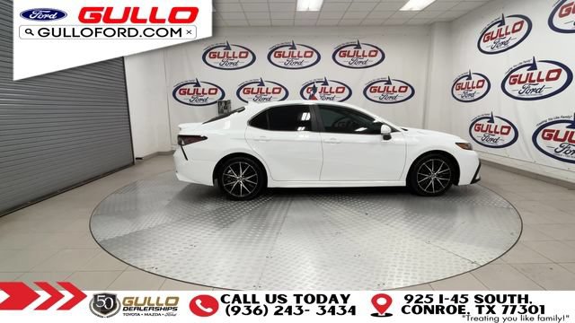 Used 2024 Toyota Camry SE FWD image 9