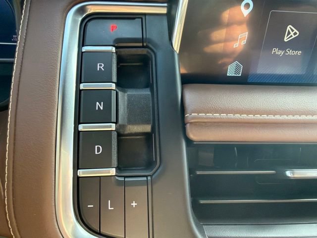 Used 2023 Chevrolet Tahoe High Country AWD/4WD image 14
