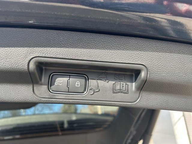 Certified 2024 Ford Explorer ST-Line w/ Class IV Trailer Tow Package image 39