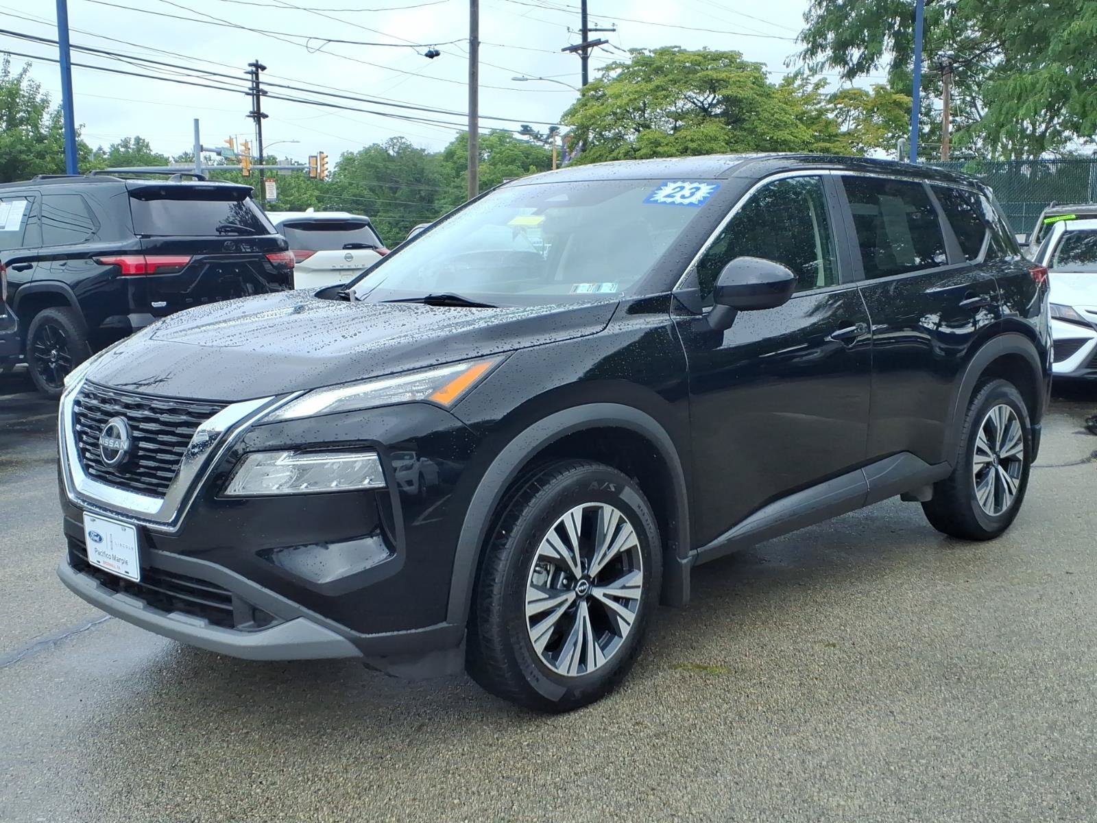 Used 2023 Nissan Rogue SV AWD/4WD image 7