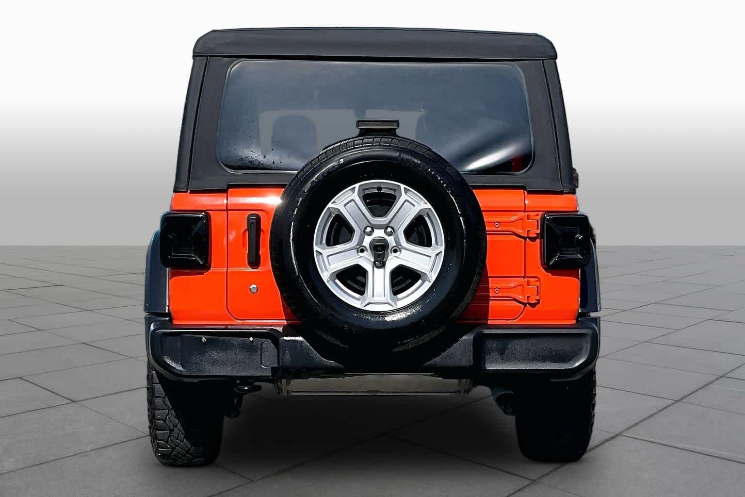 Used 2018 Jeep Wrangler Unlimited Sport AWD/4WD image 5