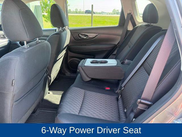 Used 2017 Nissan Rogue SV w/ SV Premium Package FWD image 12