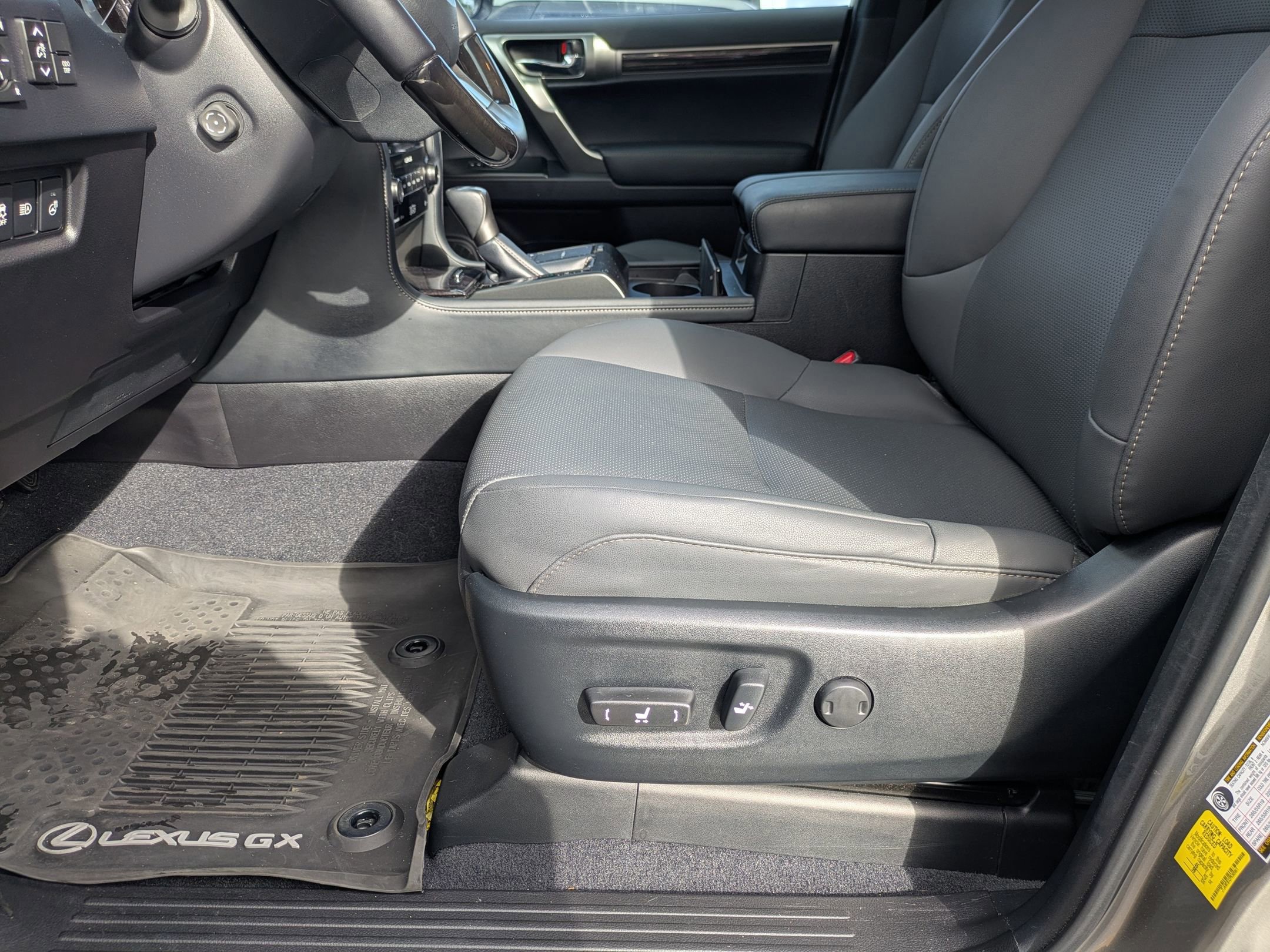 Used 2023 Lexus GX 460 Premium image 12