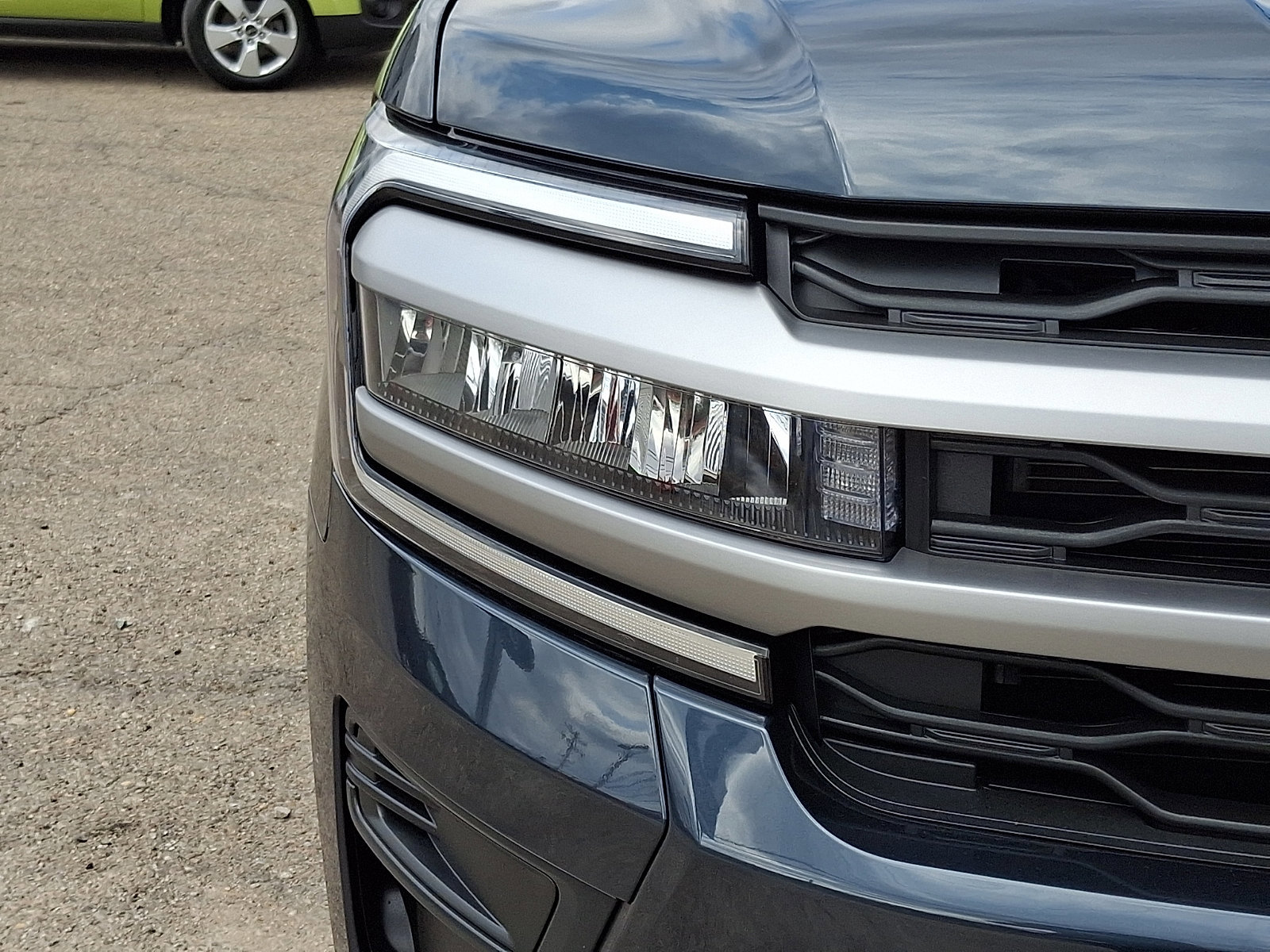 Certified 2023 Ford Expedition Max XLT image 9