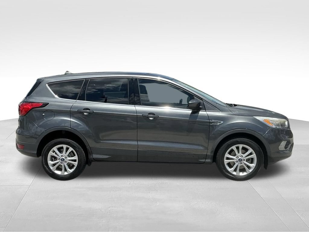 Certified 2019 Ford Escape SE FWD image 10