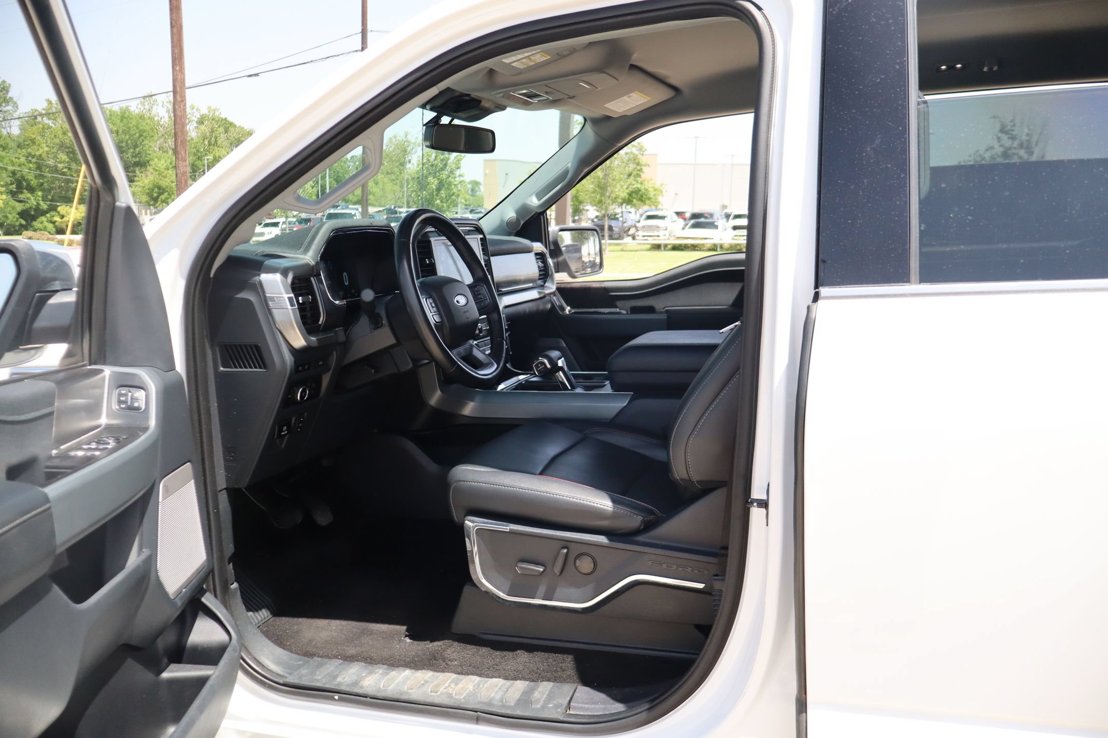 Certified 2022 Ford F150 Lariat AWD/4WD image 25