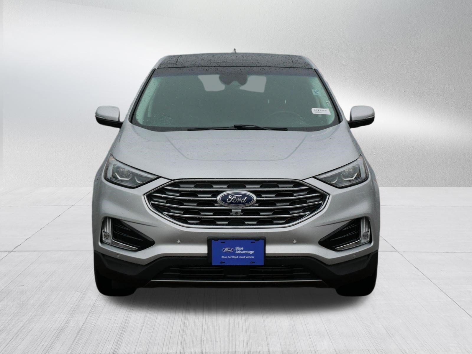 Certified 2019 Ford Edge Titanium w/ Equipment Group 301A AWD/4WD image 2