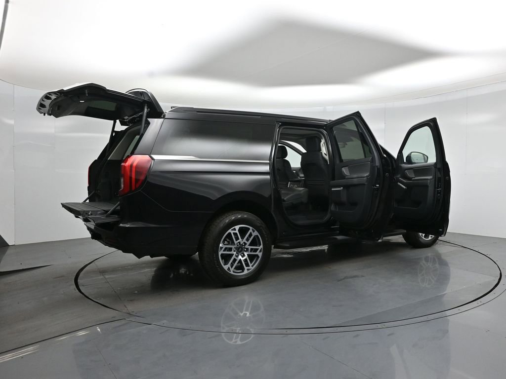 Certified 2025 Ford Expedition Max Active image 6