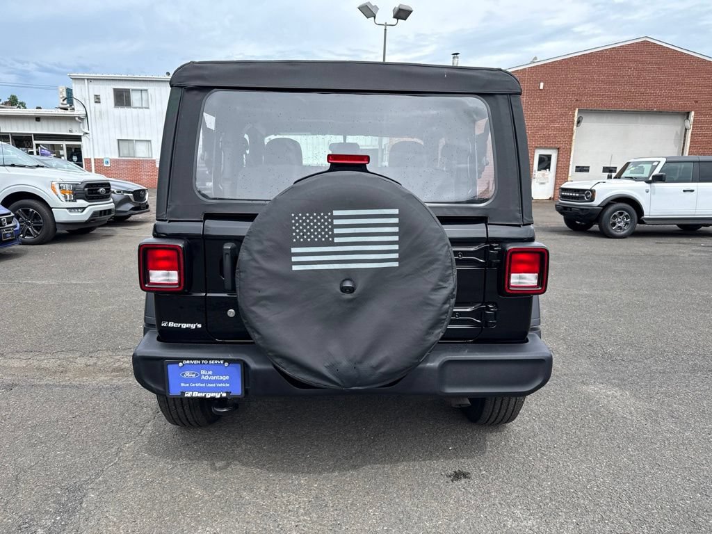 Used 2022 Jeep Wrangler Sport AWD/4WD image 6