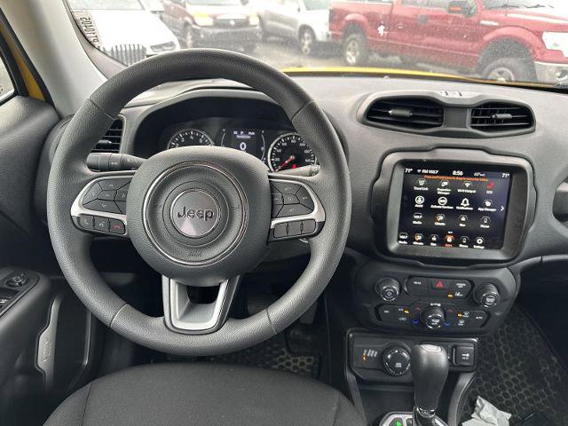 Used 2023 Jeep Renegade Latitude AWD/4WD image 20