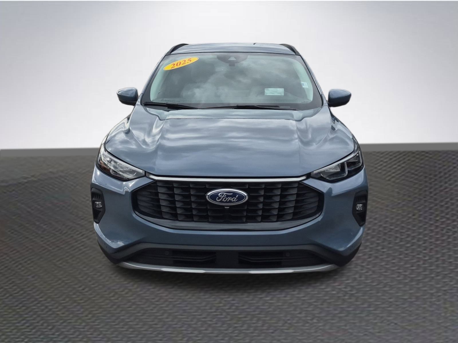 Certified 2025 Ford Escape PHEV w/ PHEV Premium Package image 3