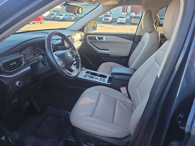 Certified 2022 Ford Explorer XLT w/ Equipment Group 202A image 10