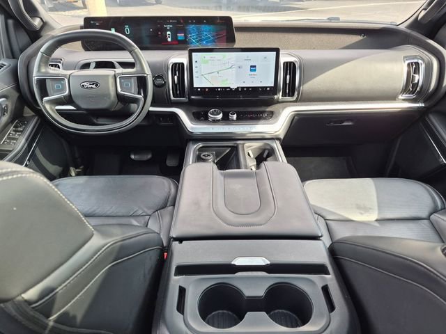 Certified 2025 Ford Expedition Platinum w/ Stealth Performance Package AWD/4WD image 19