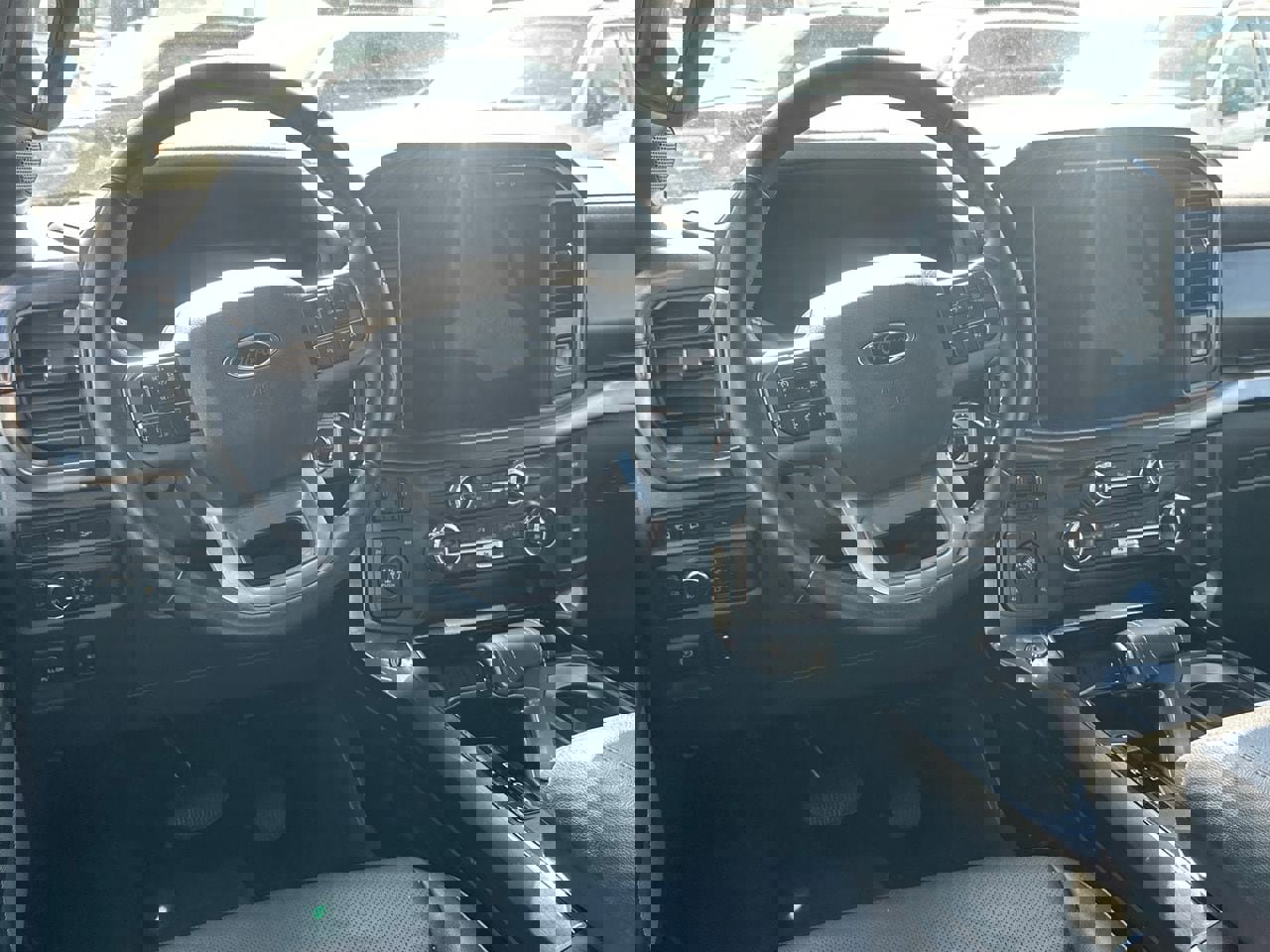 Certified 2022 Ford F150 Lariat w/ Equipment Group 502A High AWD/4WD image 24