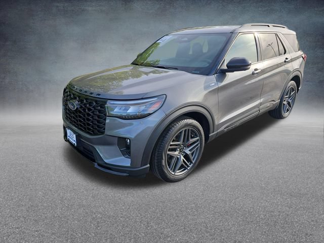 Certified 2025 Ford Explorer ST-Line w/ ST-Line Street Pack AWD/4WD image 3