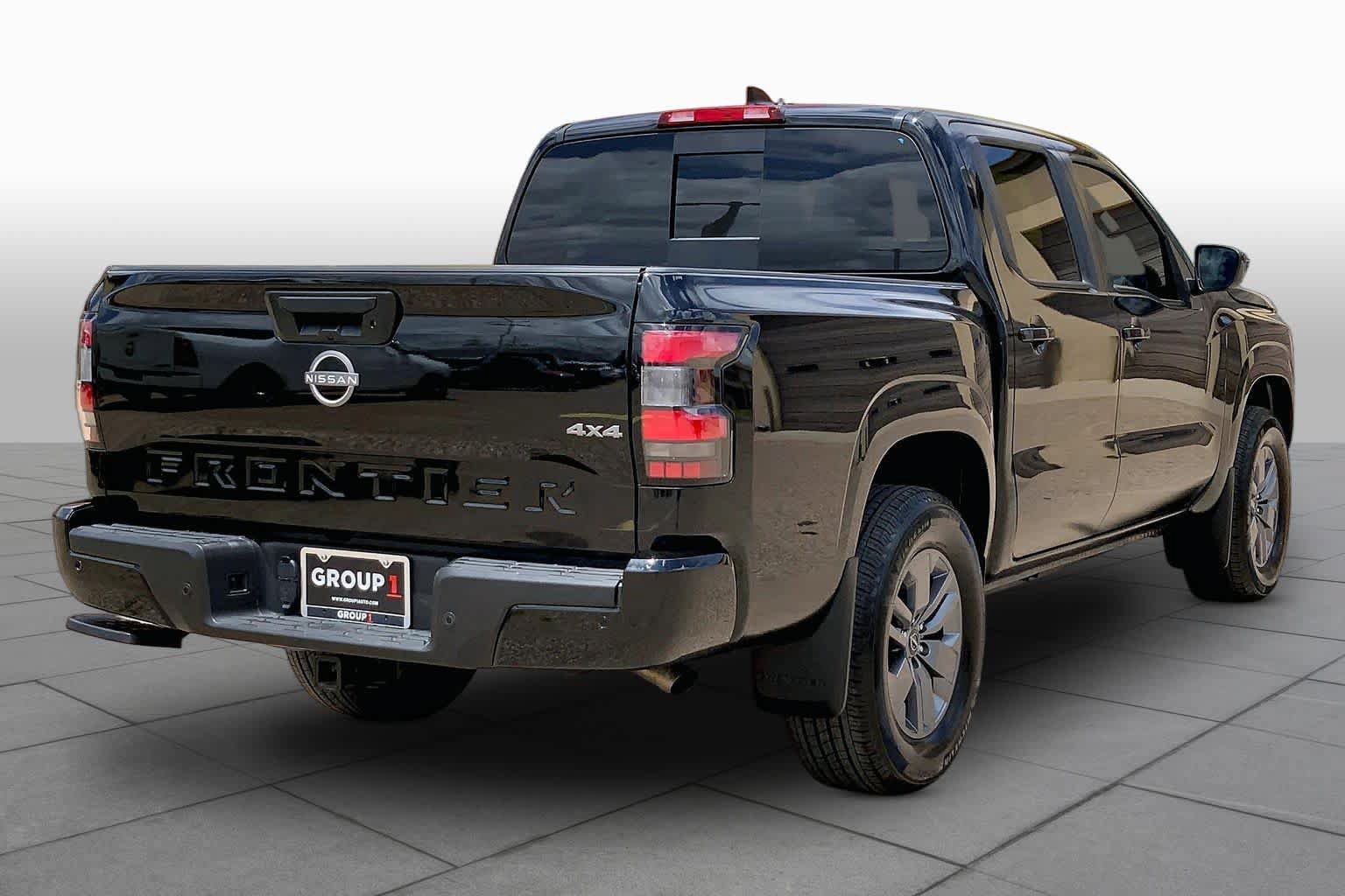 Used 2026 Nissan Frontier SV w/ All-Weather Content Package AWD/4WD image 13