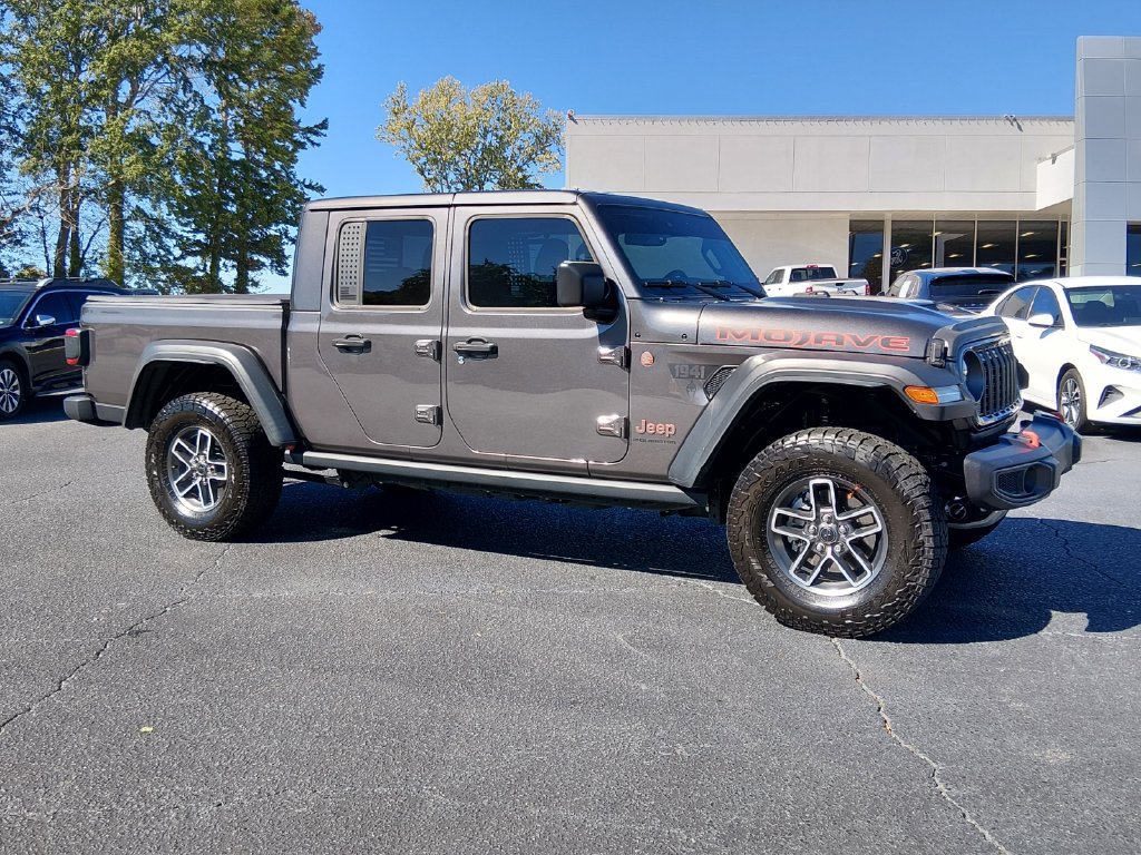 Used 2025 Jeep Gladiator Mojave w/ Safety Group AWD/4WD image 2