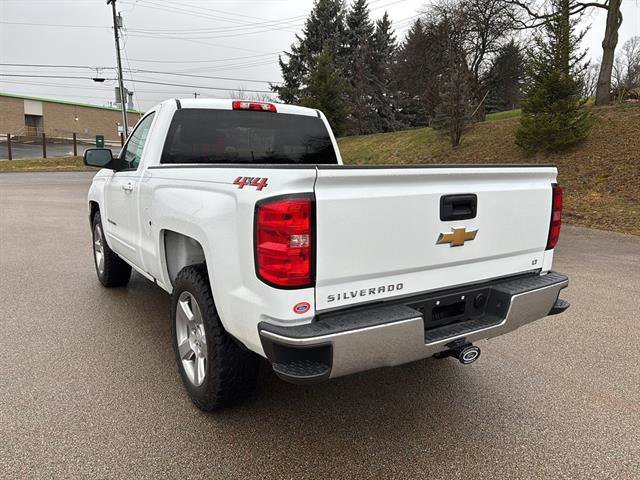 Used 2018 Chevrolet Silverado 1500 LT w/ LT Convenience Package image 3