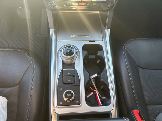 Certified 2023 Ford Explorer Limited w/ Limited Technology Package AWD/4WD image 17