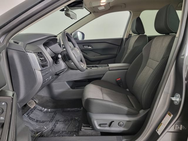 Used 2026 Nissan Rogue SV FWD image 13