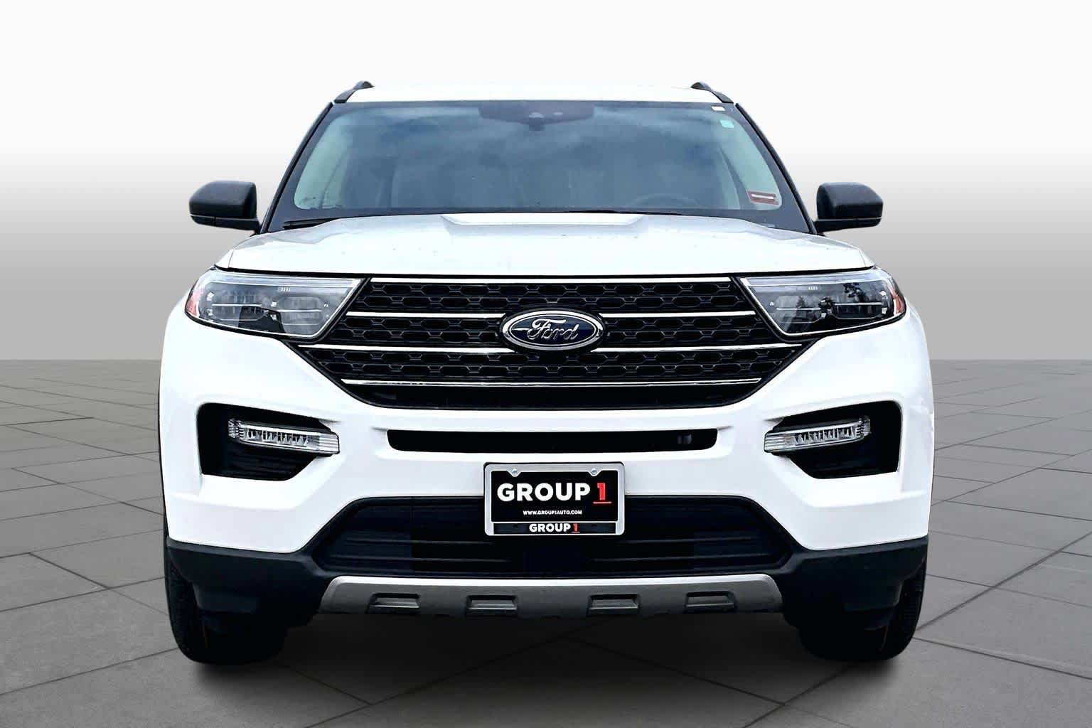 Certified 2023 Ford Explorer XLT w/ Equipment Group 202A AWD/4WD image 4