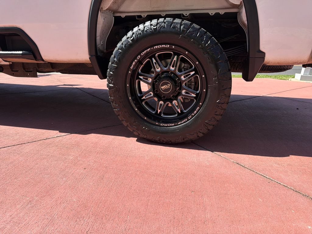 Used 2020 Chevrolet Silverado 3500 LT AWD/4WD image 37