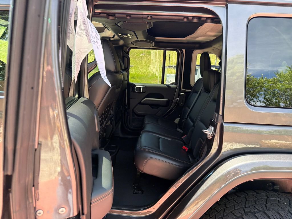 Used 2021 Jeep Wrangler Unlimited Rubicon AWD/4WD image 21