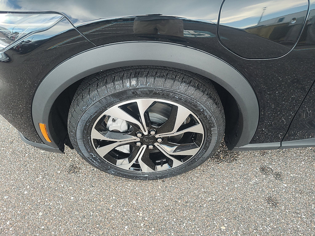 Certified 2025 Ford Mustang Mach-E Select RWD image 27