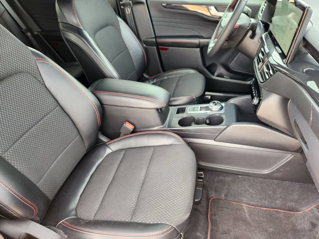 Certified 2023 Ford Escape ST-Line w/ Tech Pack #1 FWD image 14