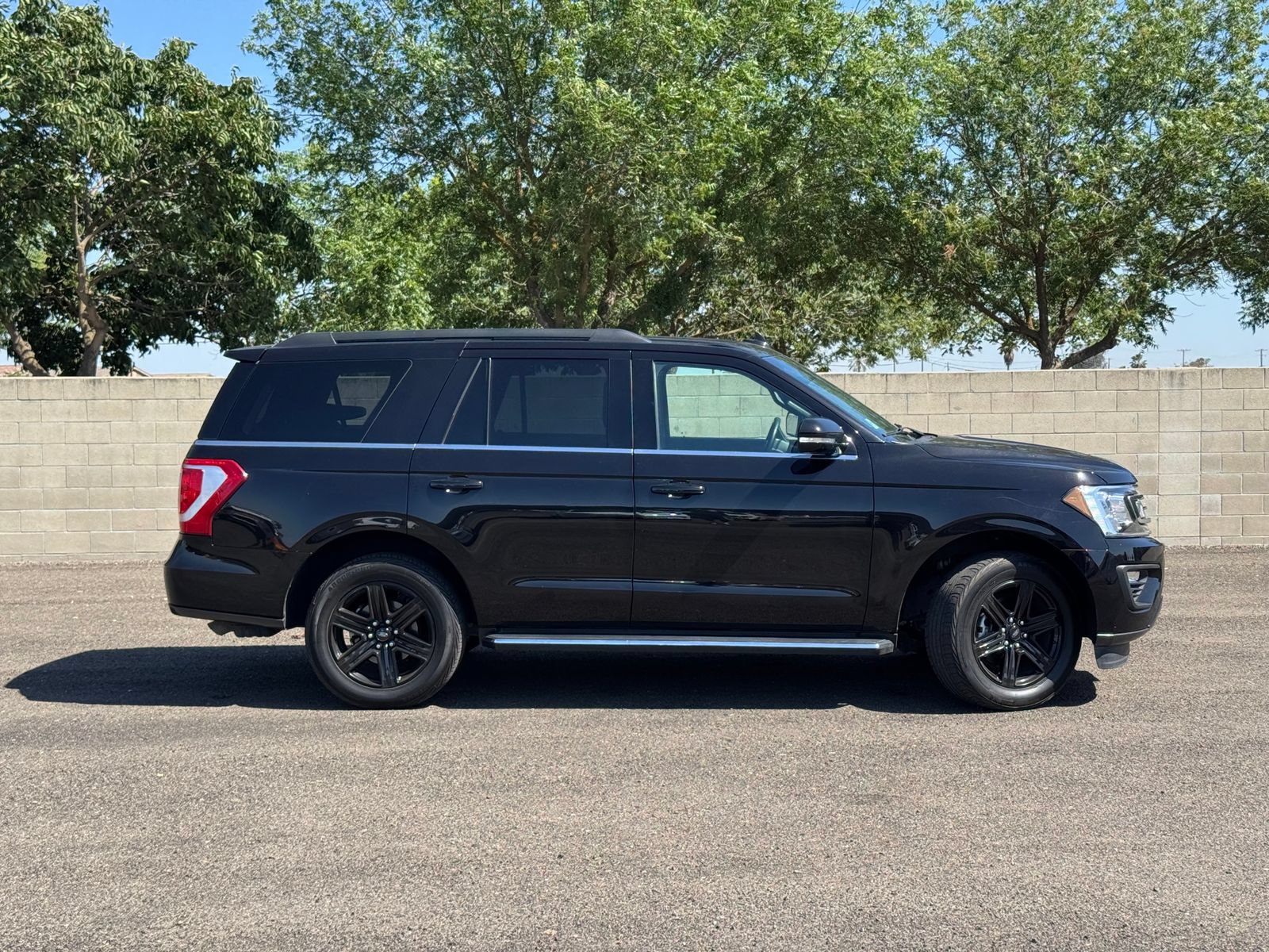 Certified 2021 Ford Expedition XLT AWD/4WD image 2