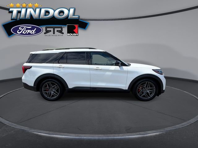 Certified 2025 Ford Explorer ST AWD/4WD image 2