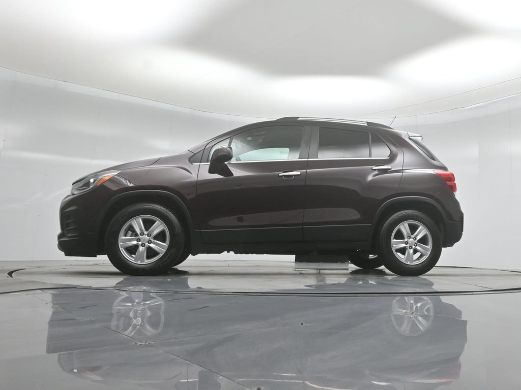 Used 2020 Chevrolet Trax LT w/ LT Convenience Package FWD image 47