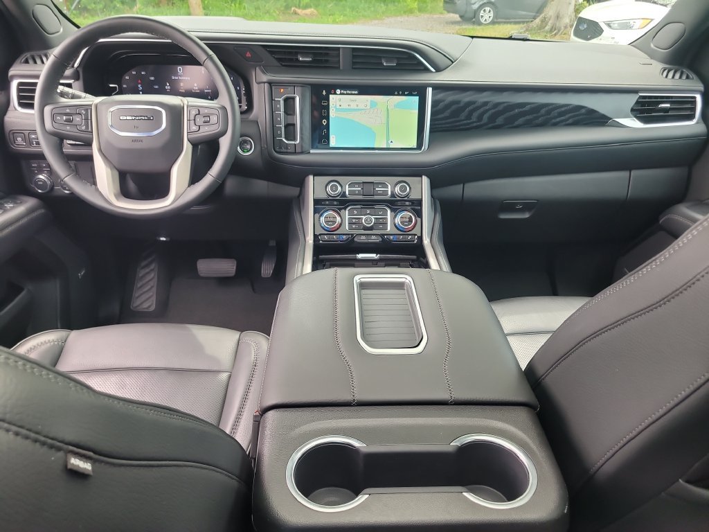 Used 2024 GMC Yukon Denali AWD/4WD image 13