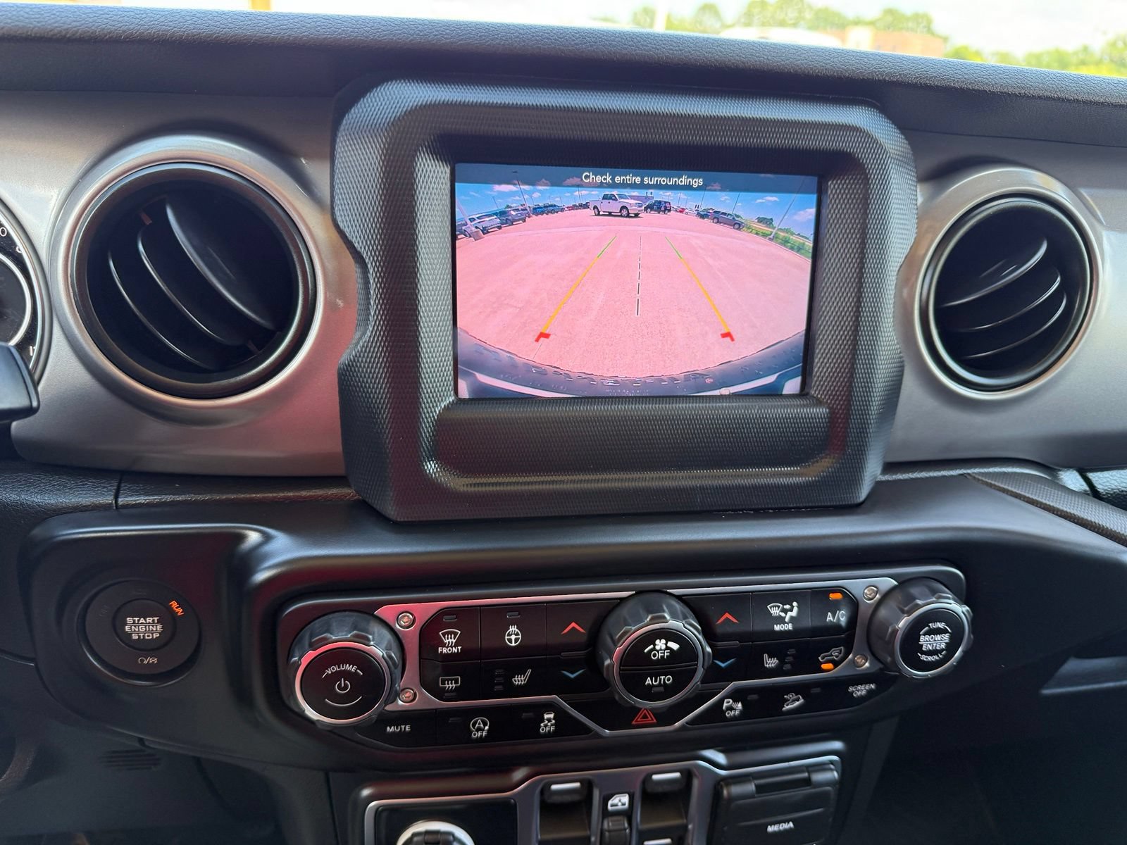 Used 2020 Jeep Wrangler Unlimited Sport S AWD/4WD image 16