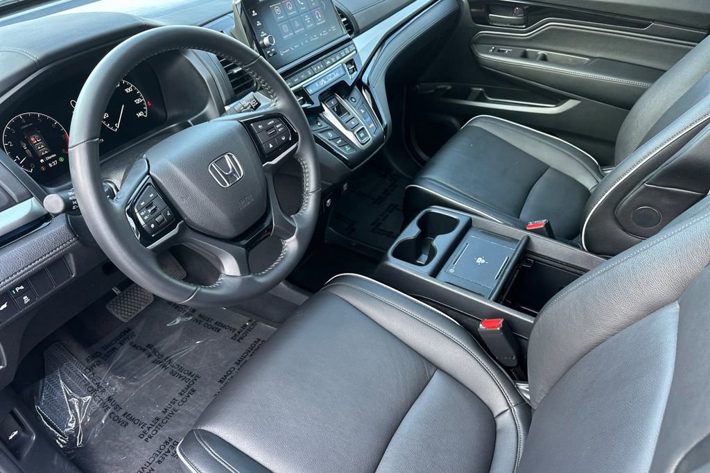 Used 2025 Honda Odyssey Touring image 12